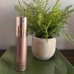 JLo Beauty That Star Filter Complexion Booster Body highlighter Pink Champagne